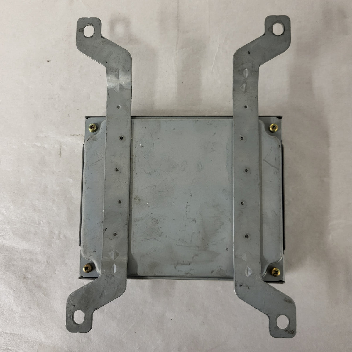 Mazda 323F ECU / ZL0518881A / 279700-0192 / DENSO - C38-23 - 3