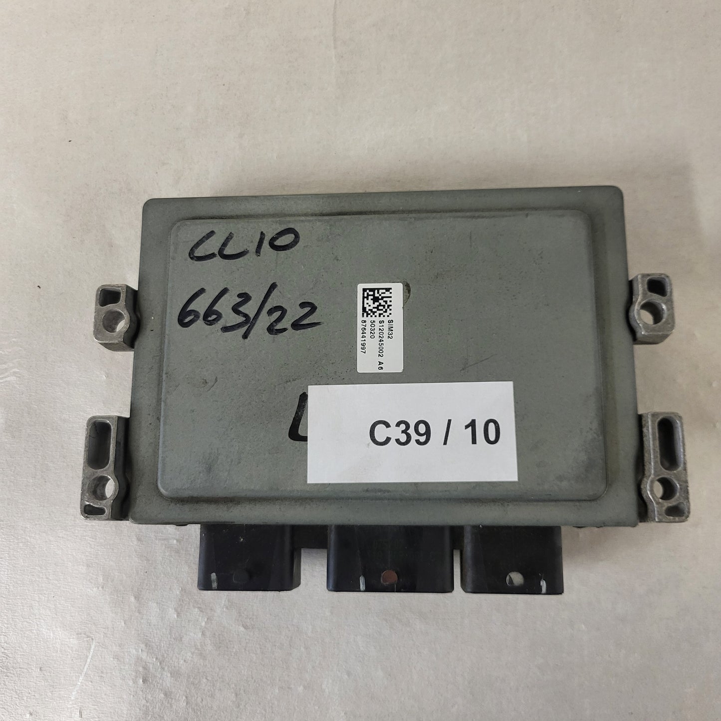 Renault Clio 3 ECU / S120200105A / 8200522357 / 8200510536 / SIM32 / S120200105