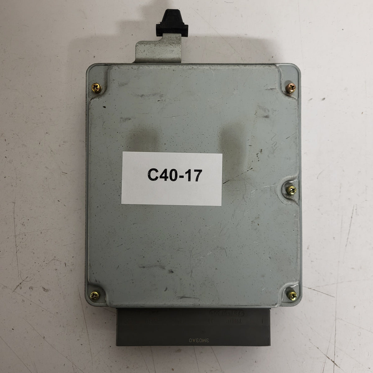 Mazda 6 ECU / 275800-6252 / RF5T / RF5T 18 881A / DENSO - C40-17 - 3