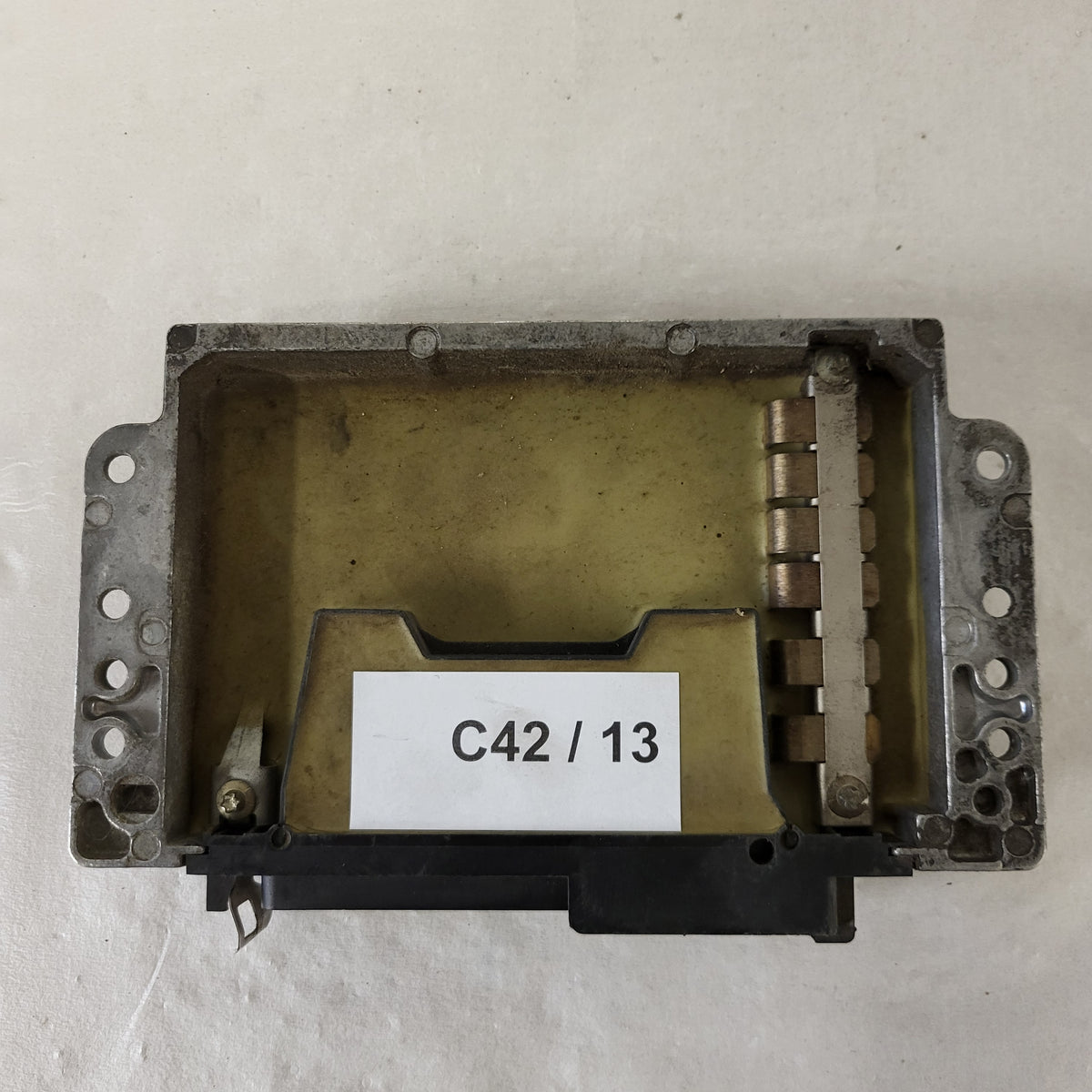 Renault ECU / S115300202A / HOM7700875745 / 7700105980 / S115300202 / SIEMENS - C42-13 - 3