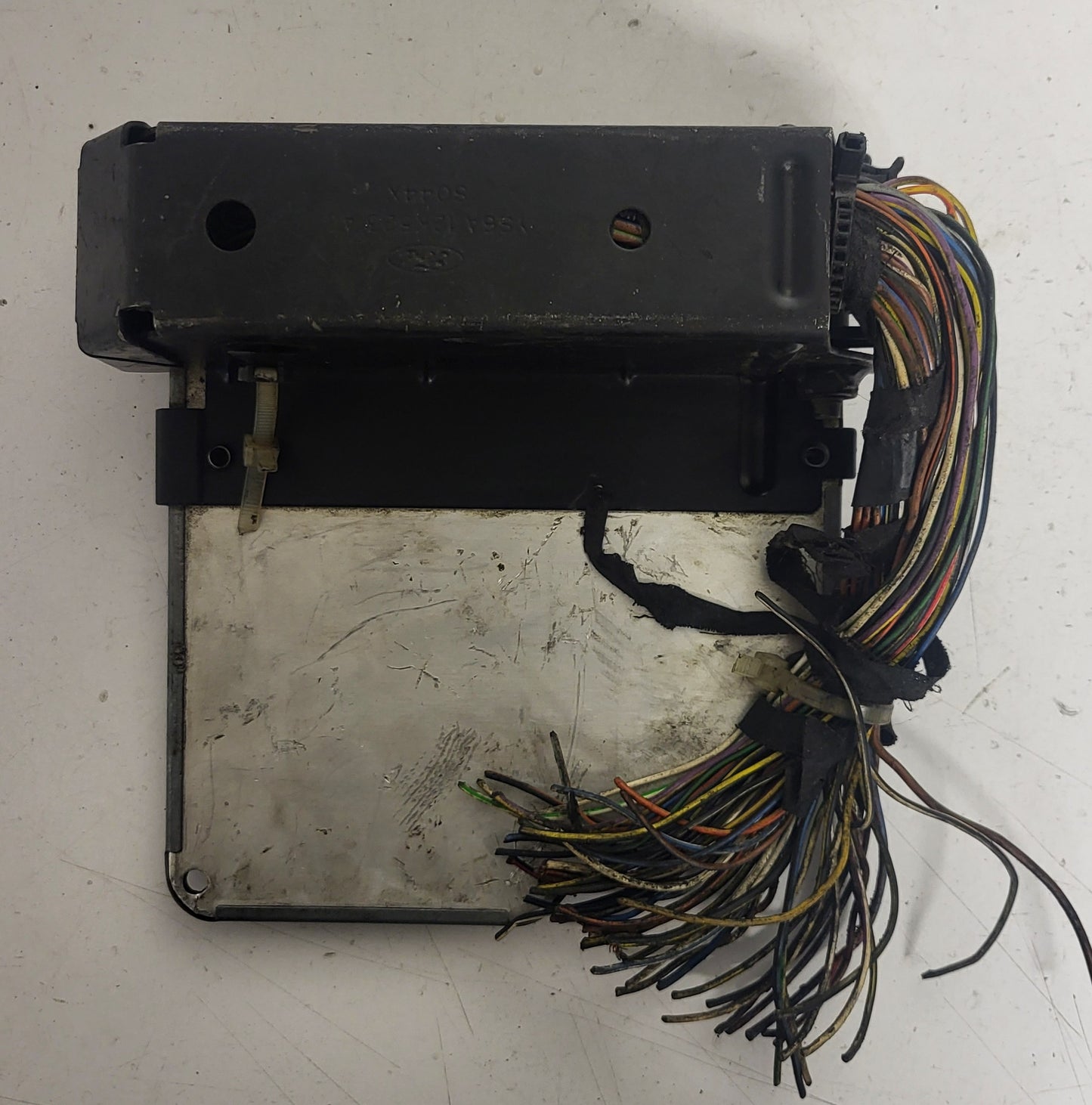 Ford ECU / S110678003E / 1S6A-12A650-AE / SIM20 / SIEMENS