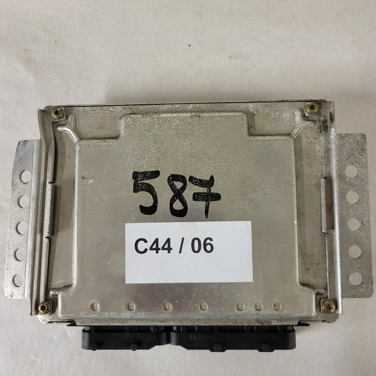 FIAT MAREA TIPO 1.9 JTD ECU / 0281010342 / 46817802 / BOSCH - C44-06 - 3