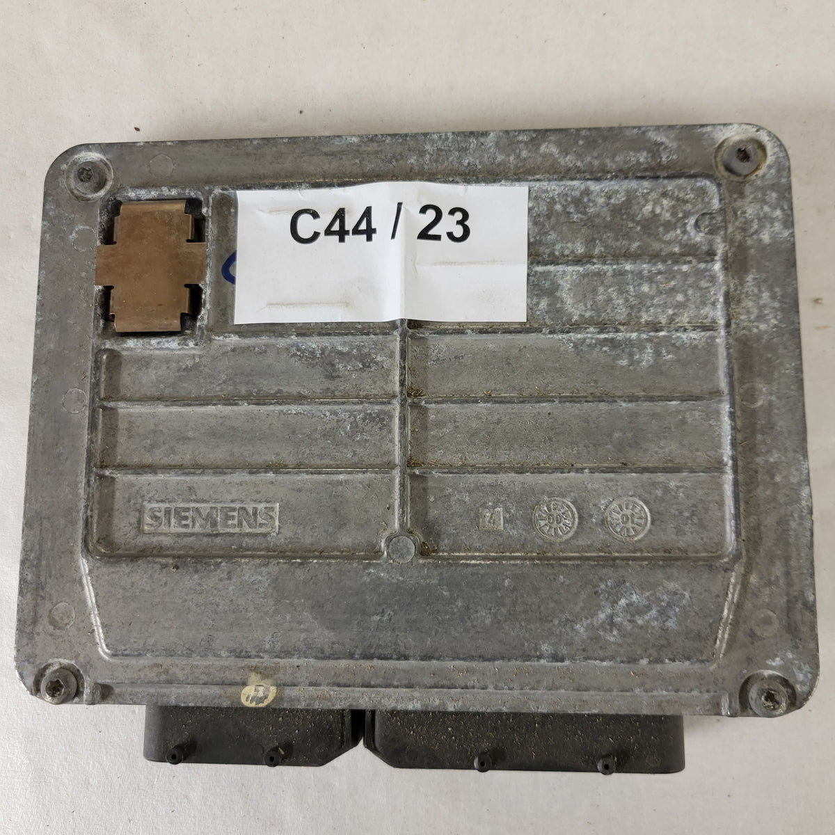 ŠKODA FABIA 1.4 ECU / 047906033A / 5WP44193 07 / SIMOS 3PA / SIEMENS - C44-23 - 3