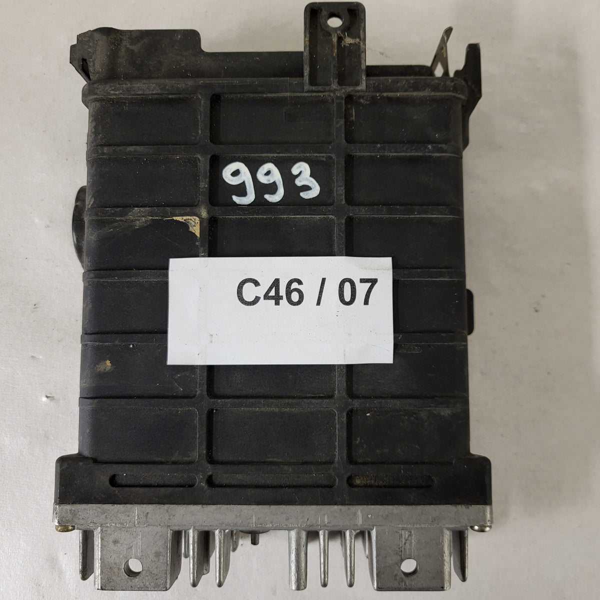 Audi 80 90 ECU / 0261200273 / 443907311C / BOSCH - C46-07 - 3