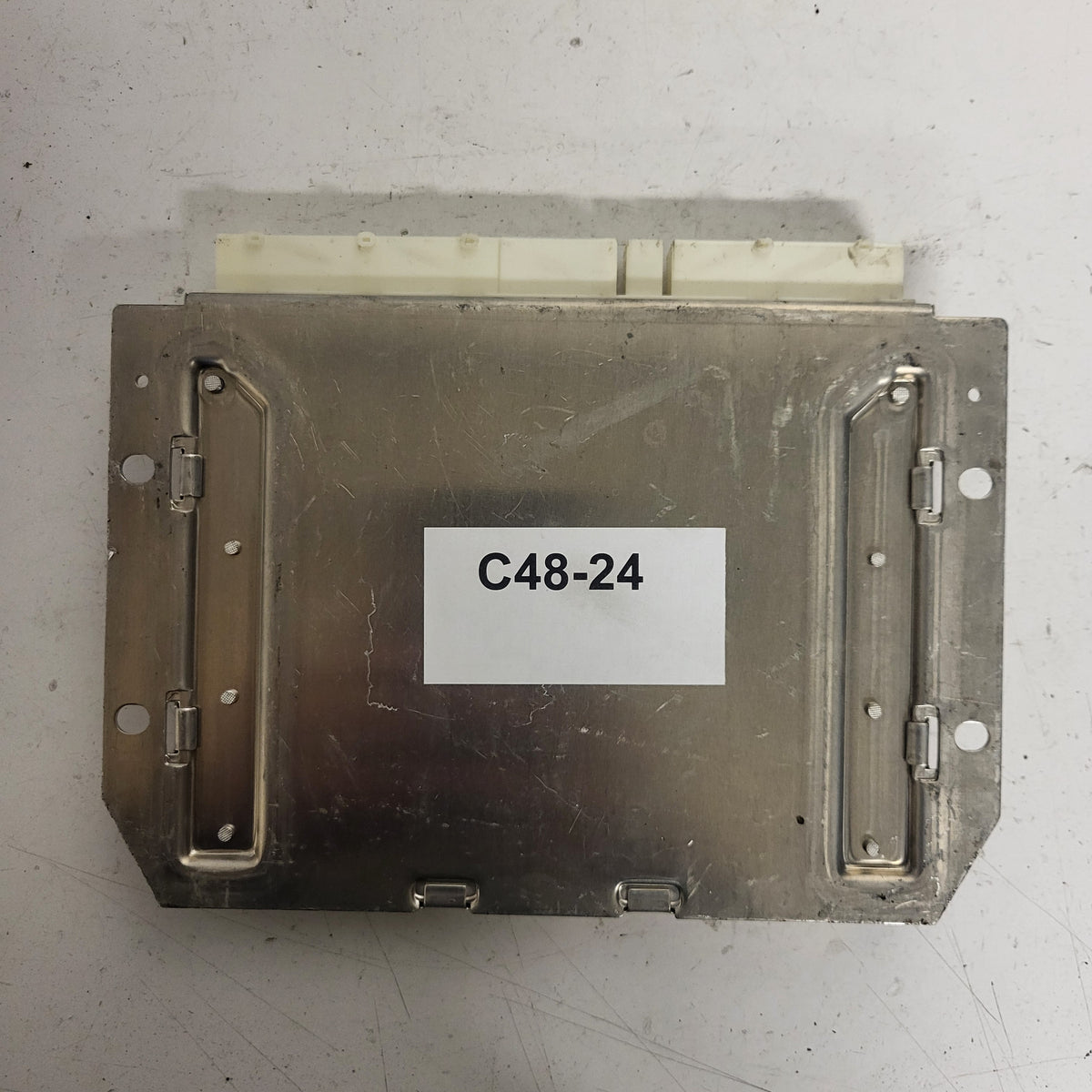 MERCDES BENZ ECU / 1685451332 / 0265109619 / BOSCH / ESP HBA - C48-24 - 3