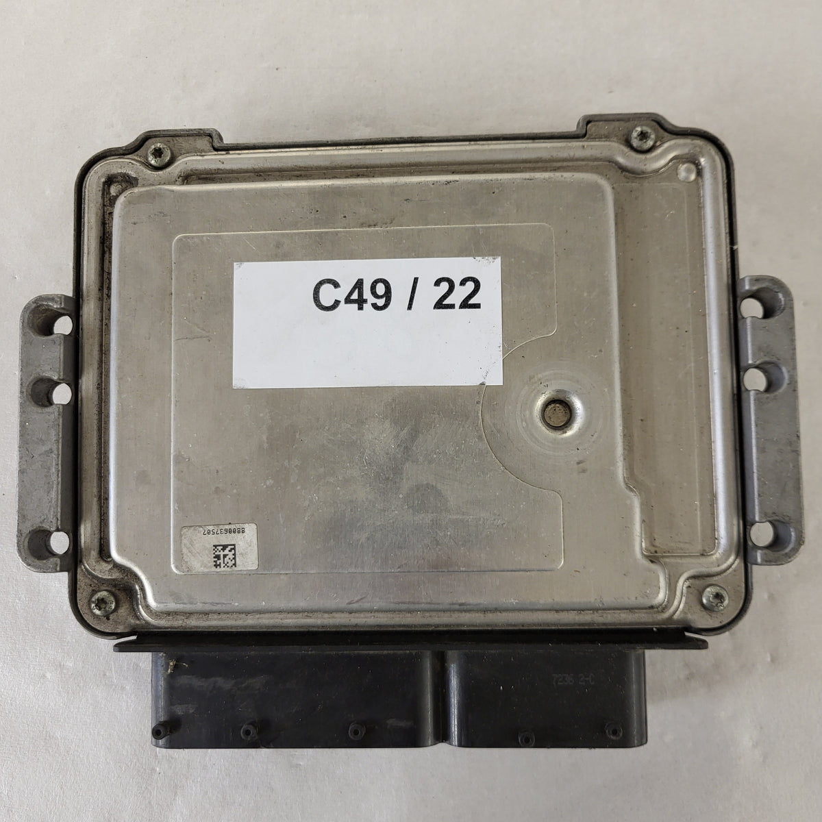 ALFA ROMEO 147 1.9 JTD ECU / 0281012882 / 55206270 / BOSCH - C49-22 - 3
