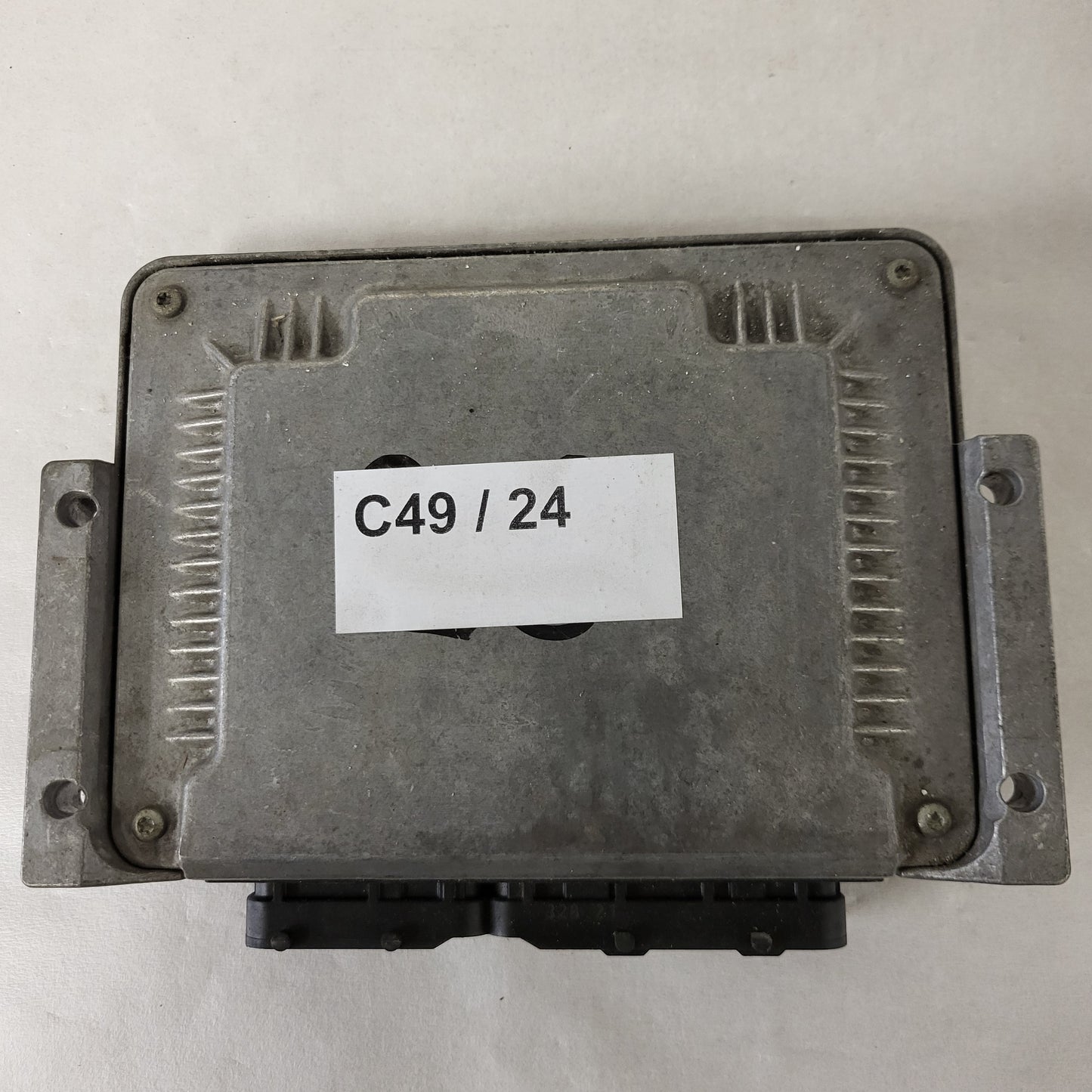 FIAT STILO 1.9 JTD ECU / 0281011553 / 55191209 / 19247DAA / BOSCH