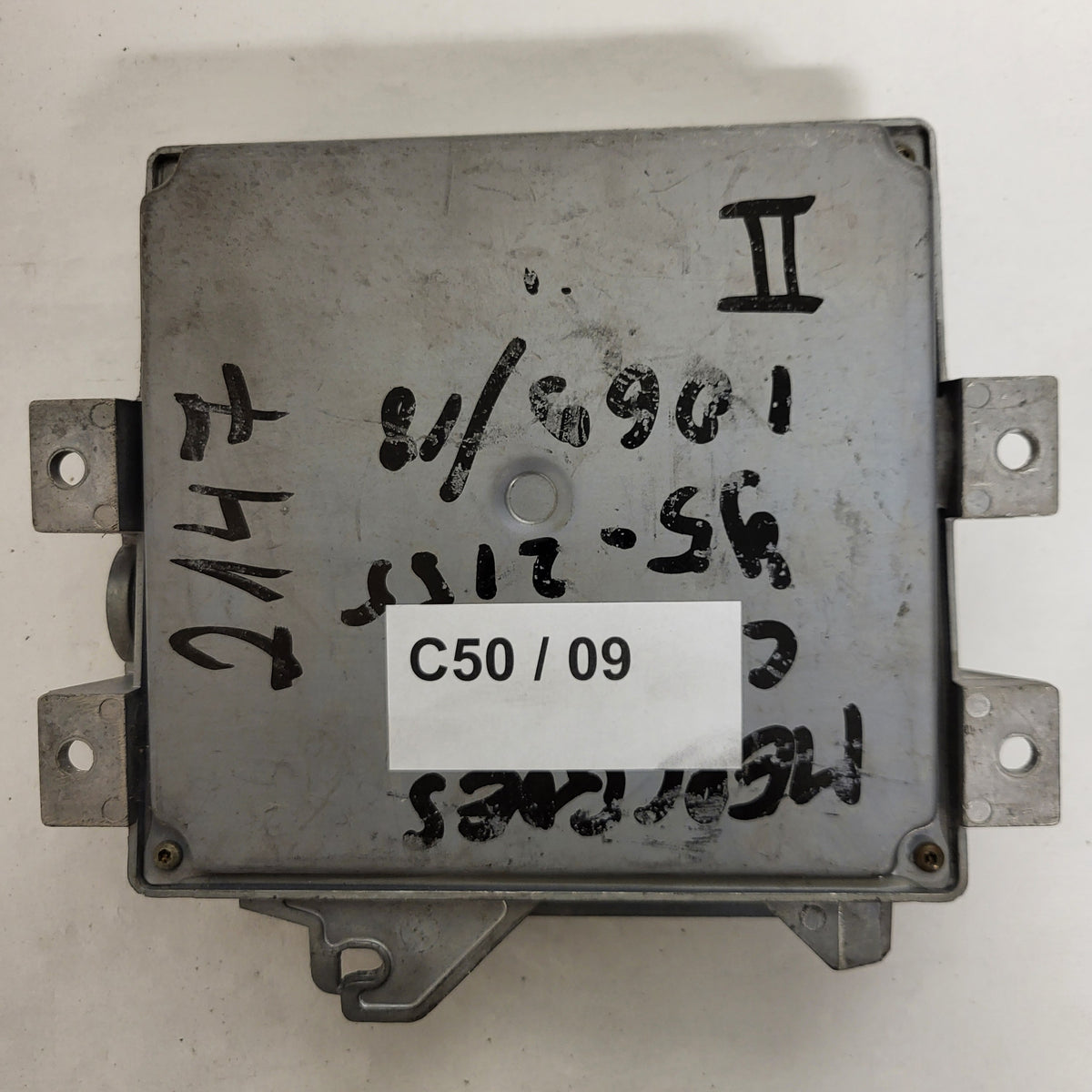 Mercedes Benz ECU / R 04010009 A / R04010009A / A0175454632 / ED0012 / LUCAS - C50-09 - 3