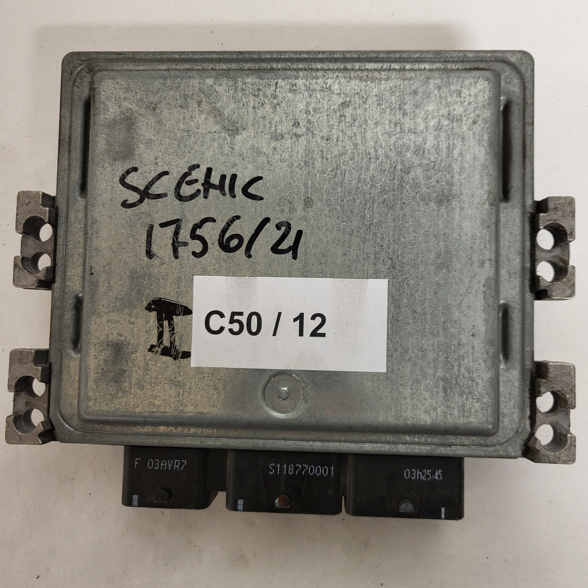 Renault ECU / S122326111A / S122326111 A / 8200766462 /8200592611 / SID301 / - C50-12 - 3
