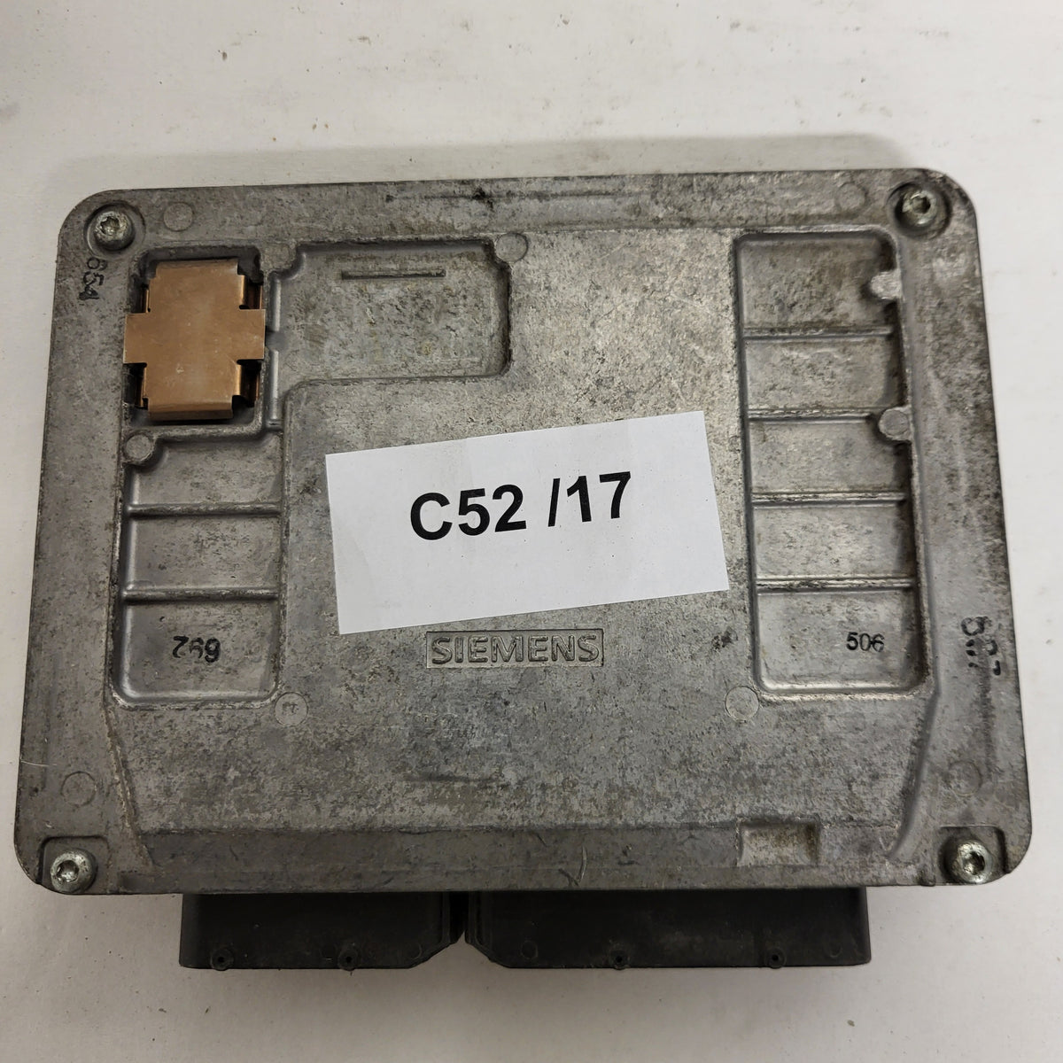 SEAT IBIZA ECU / 03E906033P / 5WP44304 07 / SIMOS 3PE SIEMENS - C52-17 - 3