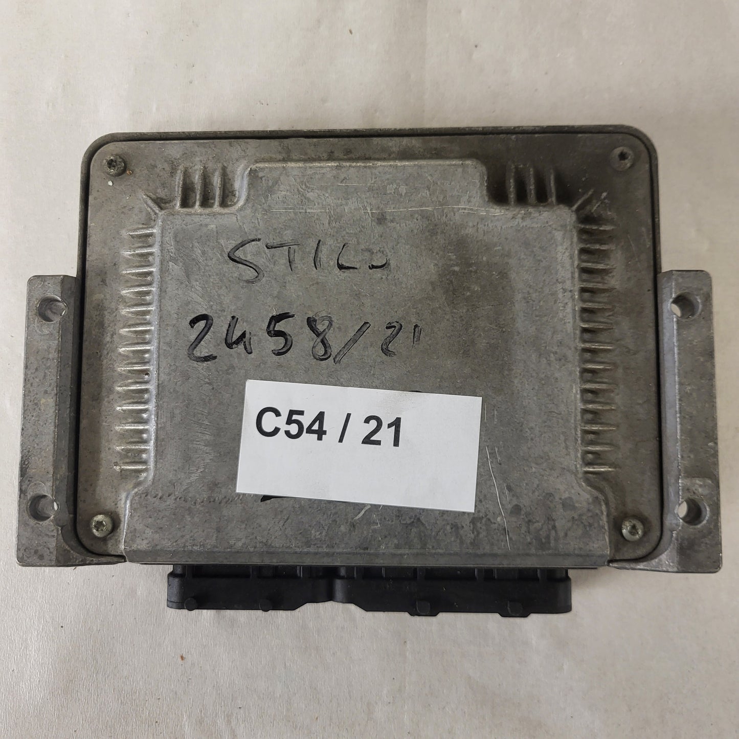 FIAT STILO 1.9 JTD ECU / 0281011553 / 55191209 / 19247DAA / BOSCH