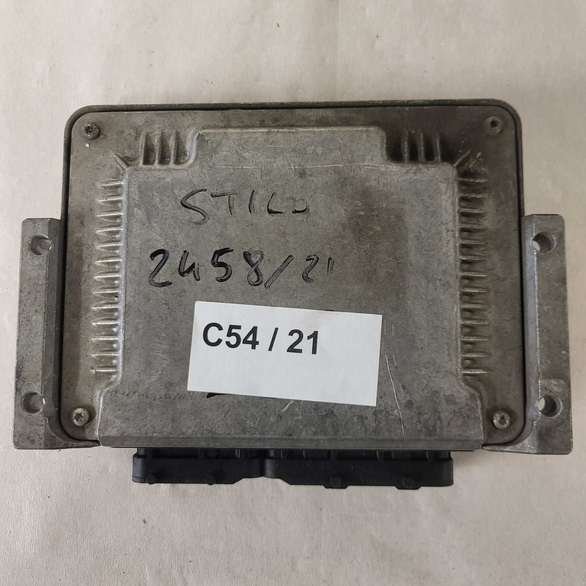 FIAT STILO 1.9 JTD ECU / 0281011553 / 55191209 / 19247DAA / BOSCH - C54-21 - 3