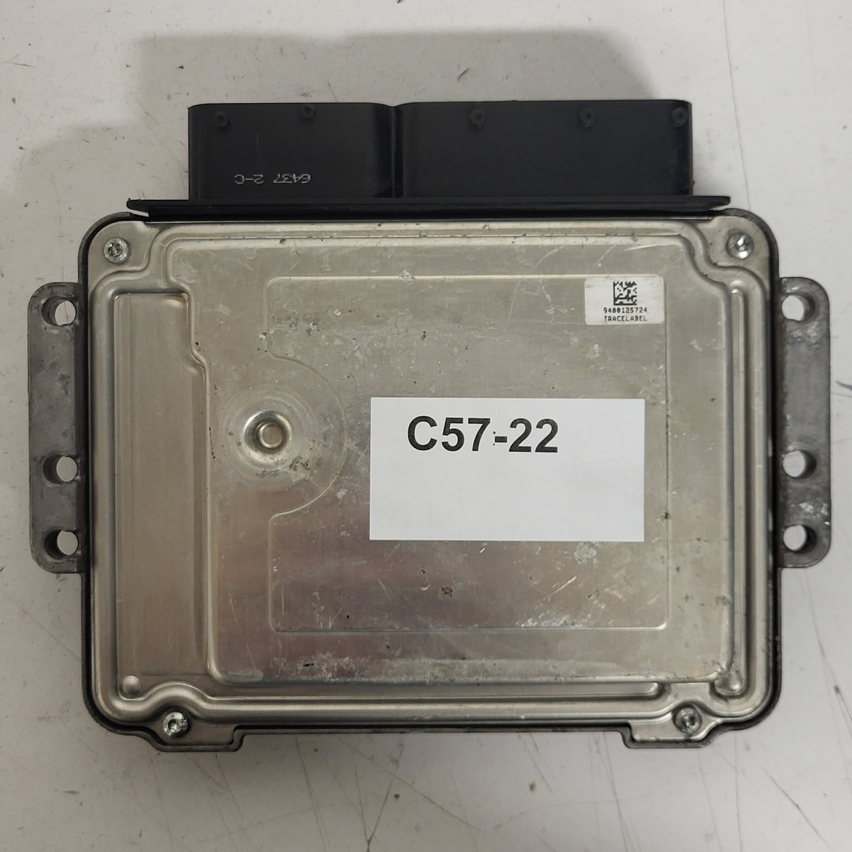 ALFA ROMEO GT ECU / 0281012882 / 51806557 / BOSCH - C57-22 - 3