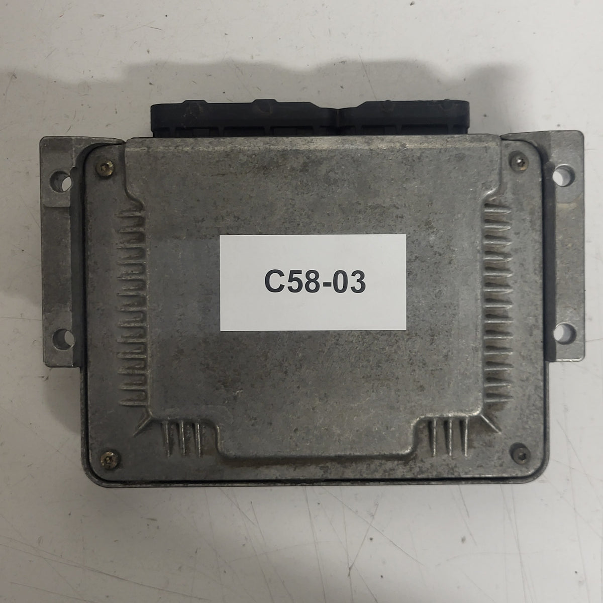 Fiat STILO ECU / 0281011396 / 55187569 / 1039S02173 / BOSCH - C58-03 - 3