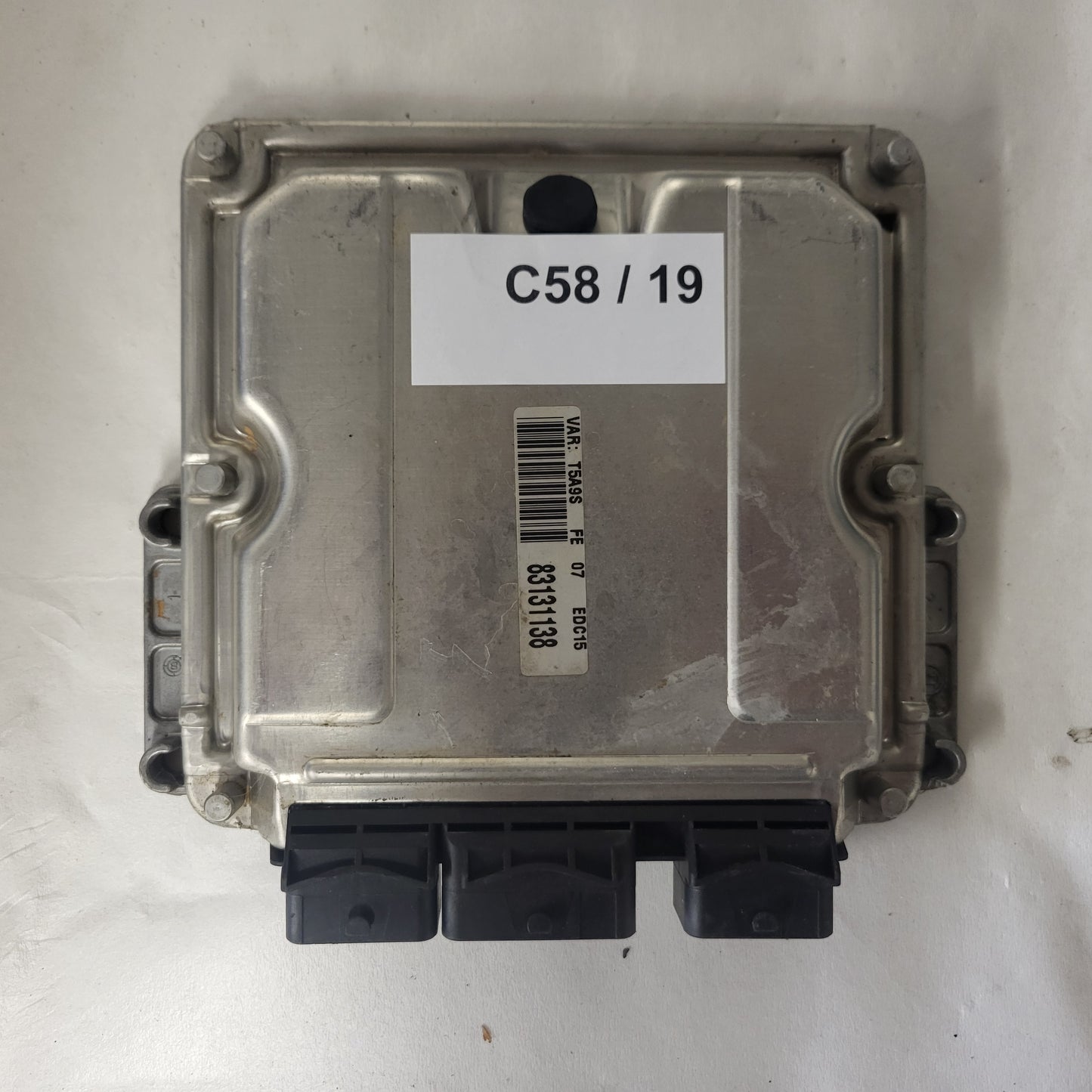 PEUGEOT 307 2.0 HDI ECU / 0281011081 / 9647472780 / EDC15C2 / BOSCH