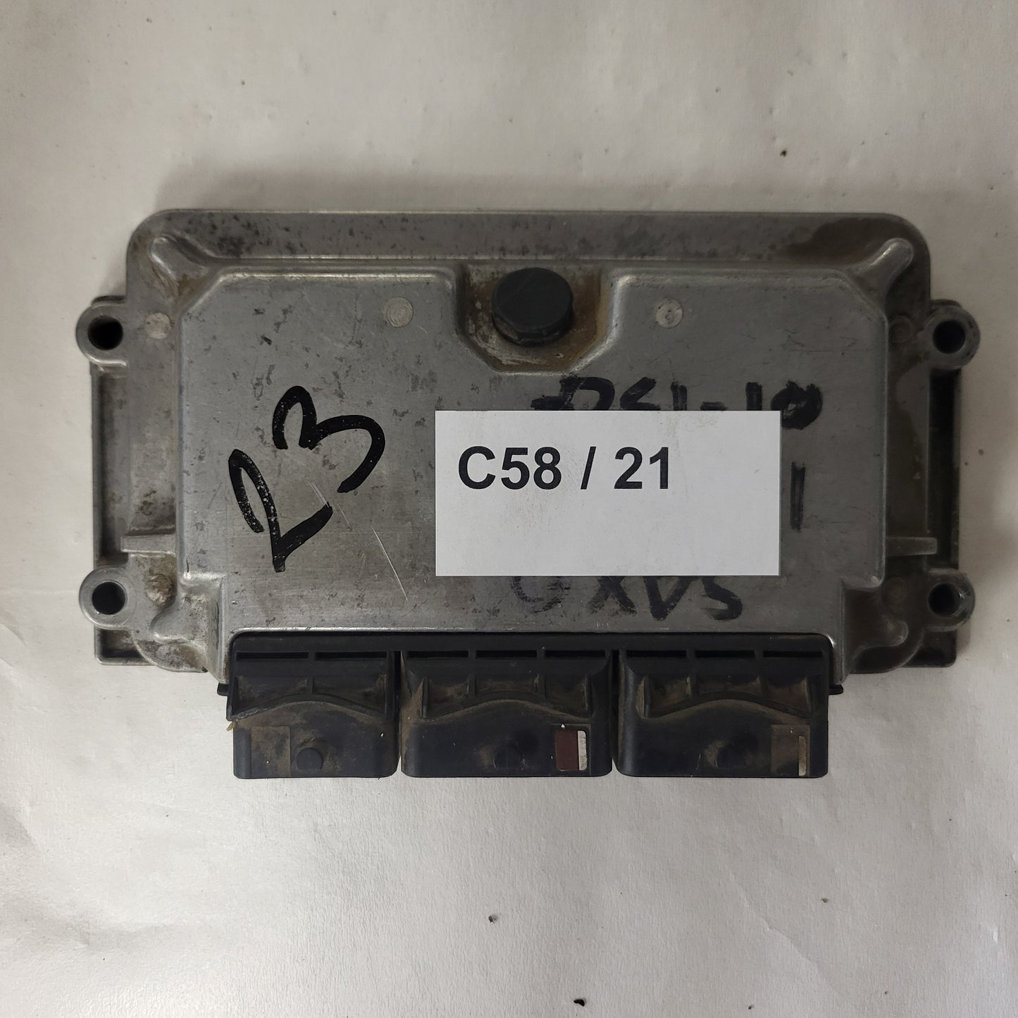 Citroen Saxo Peugeot 106 ECU / 0281001839 / 9630059880 / AS4 / BOSCH