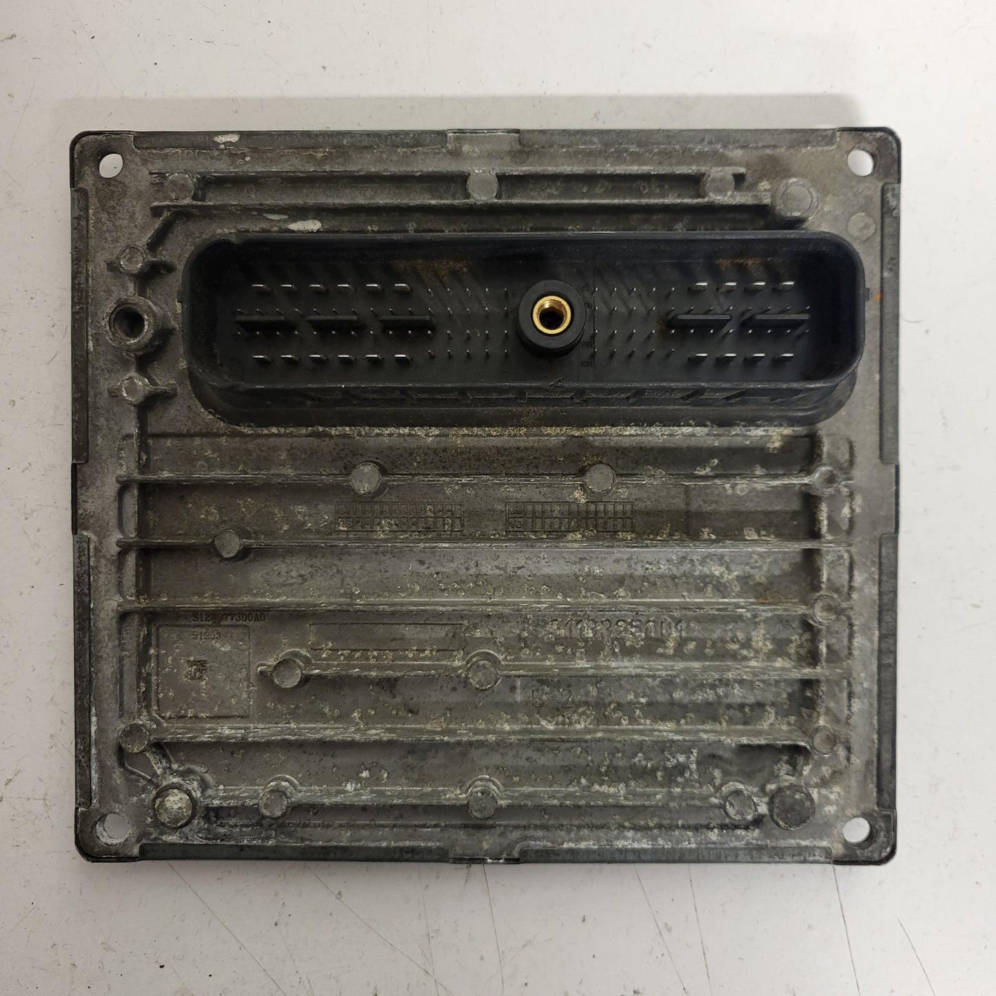 FORD FUSION ECU / S120977300B / 9S61-12A650-AB / 4DYB / SIM210 / SIEMENS