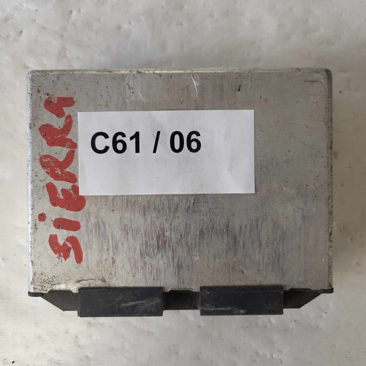 FORD SIERRA 1.8 ECU / 87BG10C909AA / 87BG-10C909-AA - C61-06 - 3