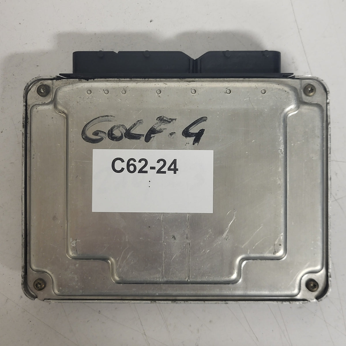 VW GOLF VAG ECU / 038906019CJ / 0281010302 / EDC15P+ / 28SA4557 / 038906019 - C62-24 - 3