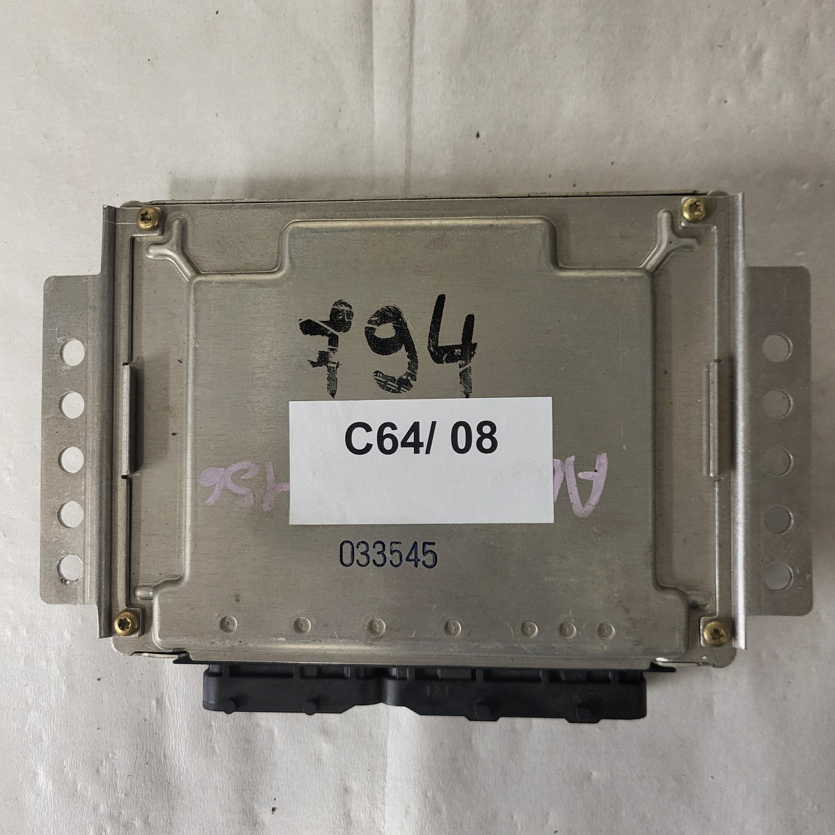 ALFA ROMEO 156 ECU / 0281010335 / 46822351 / 15642JAA / BOSCH - C64-08 - 3