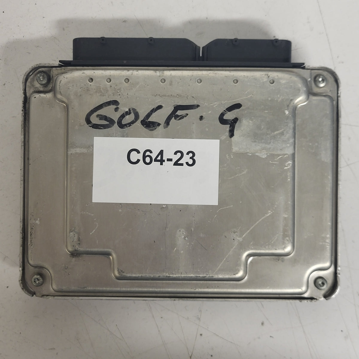 VW GOLF ECU / 038906019KH / 0281011195 / EDC15P+ / BOSCH - C64-23 - 3