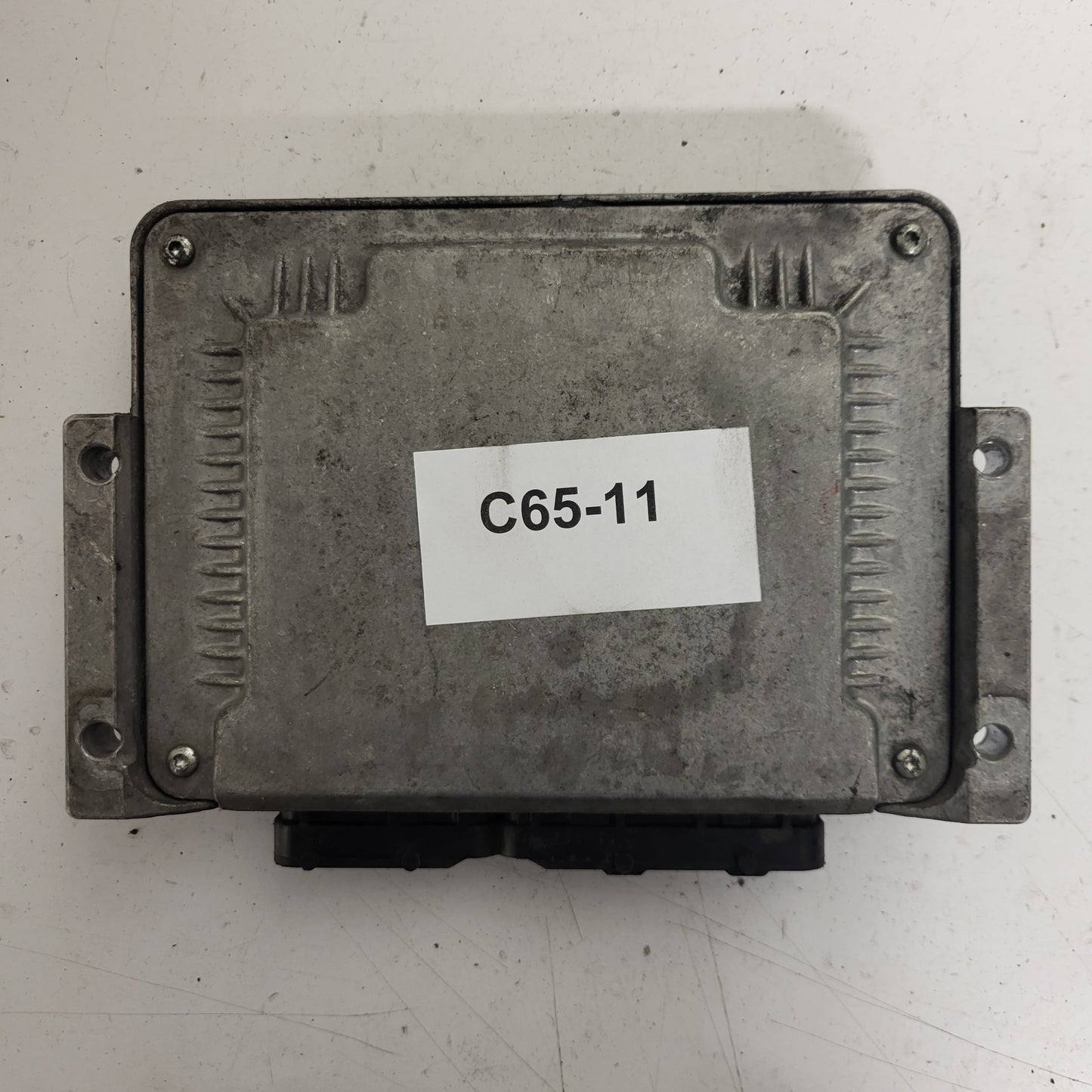 FIAT STILO 1.9 JTD ECU / 0281011553 / 55191209 / 19247DAA / BOSCH
