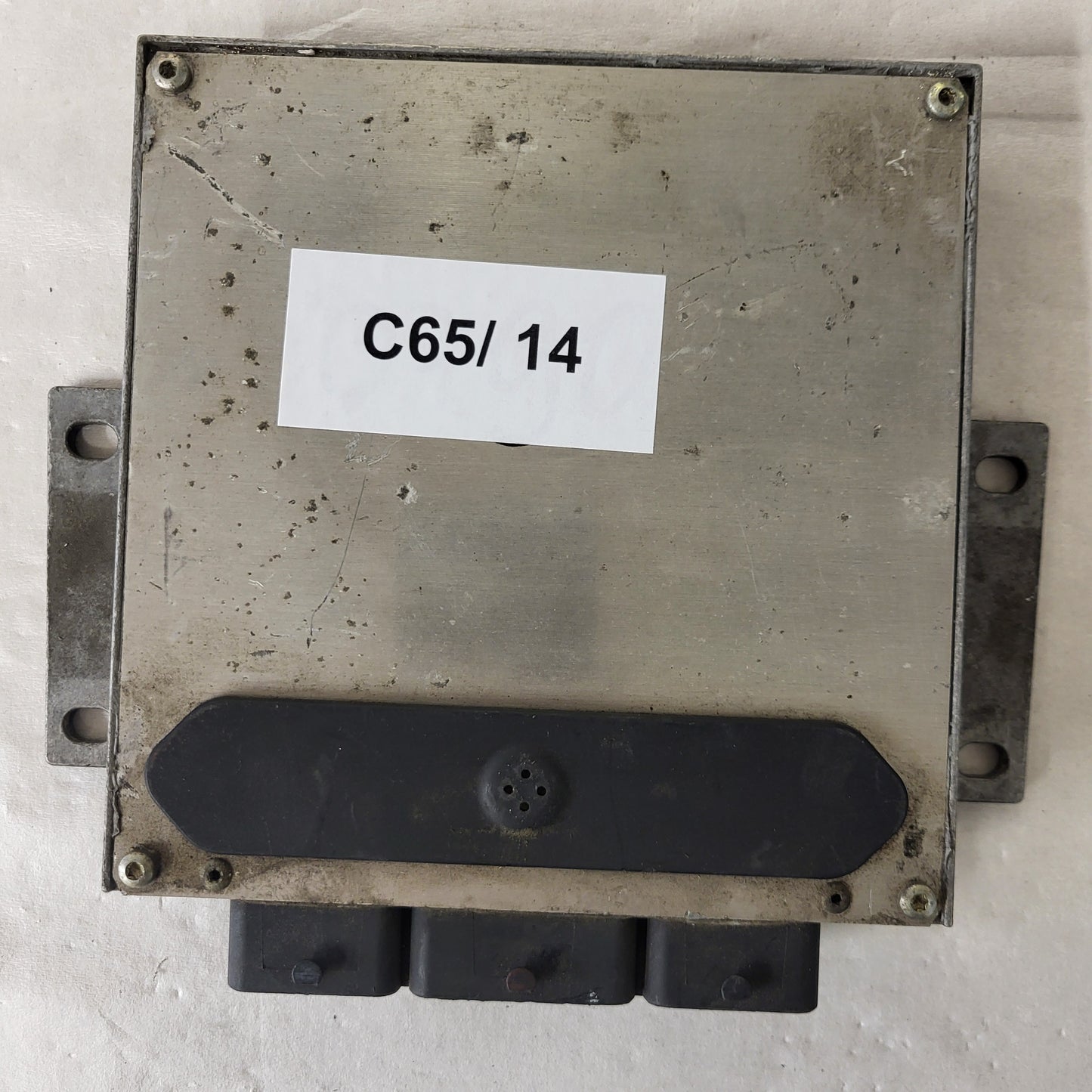 Peugeot 206 1.1 ECU / IAW 48P2.76 / SW 9648620880 / HW 9645989480