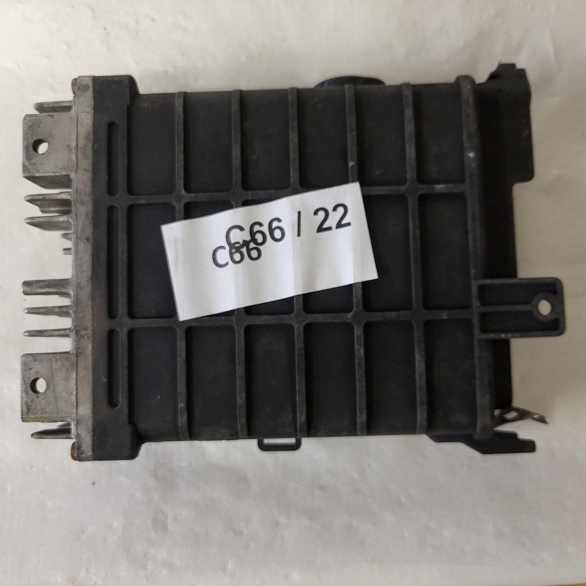 VW VOLKSWAGEN POLO 1.0 ECU / 0261200253 / 030906026A / BOSCH - C66-22 - 3