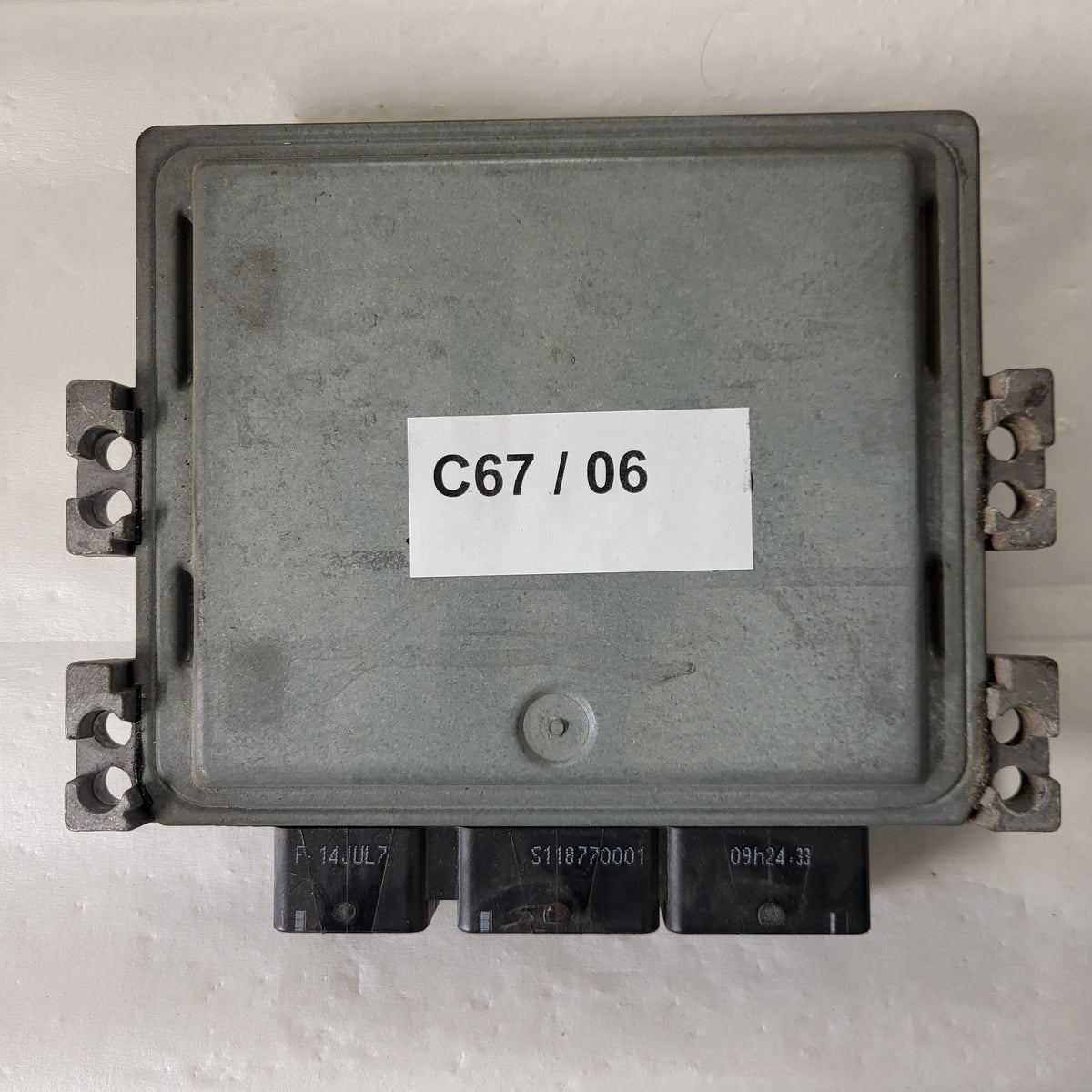 Renault Megane Scenic ECU / S122326113A / 8200804775 / 8200807626 / SID301 / - C67-06 - 3