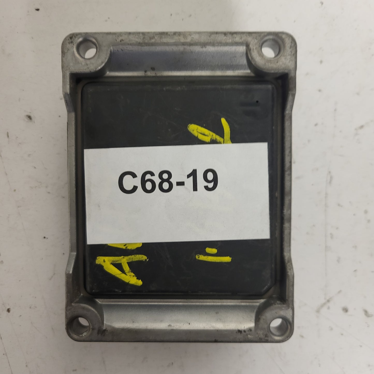 ALFA ROMEO 147 ECU / 0261206714 / 00735018130 / ME731 / ME731HA003 / BOSCH