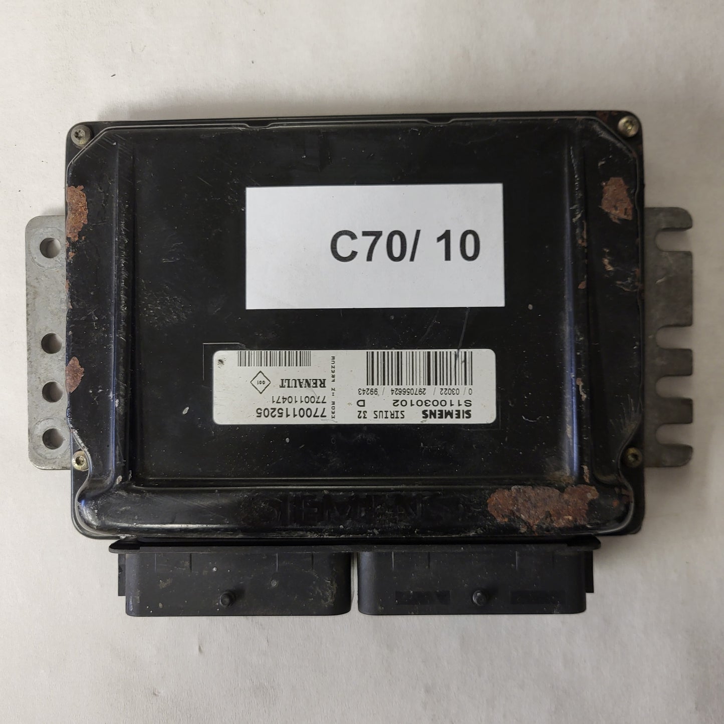 RENAULT ECU / S110030102D / 7700115205 / 7700110471 / SIRIUS 32 / SIEMENS