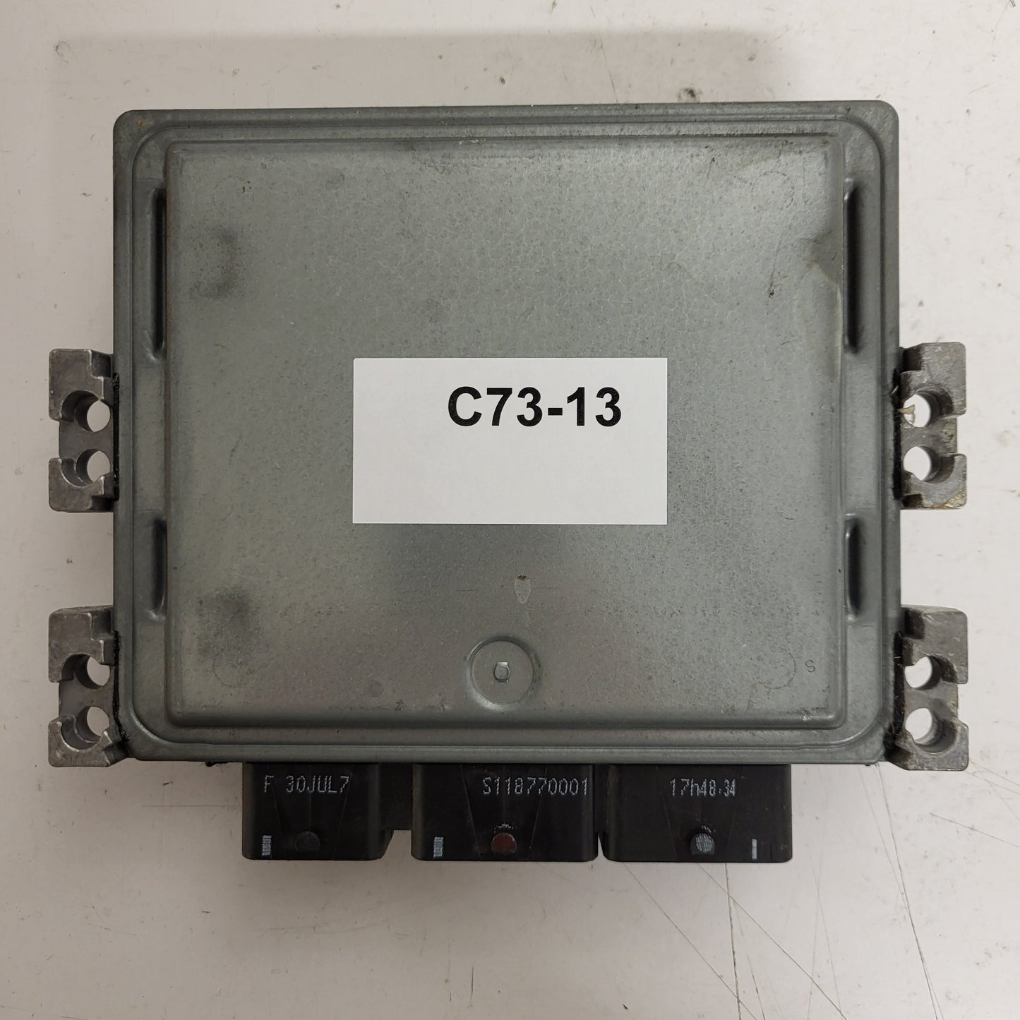 Renault ECU / S122326113A / 8200804775 / 8200807626 / SID301 / S122326113