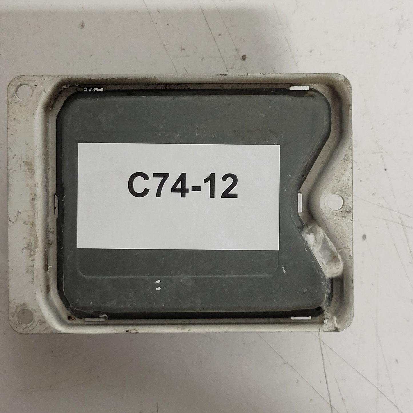 Opel Corsa 1.0 ECU / 0261204058 / 90532609 / RY / BOSCH