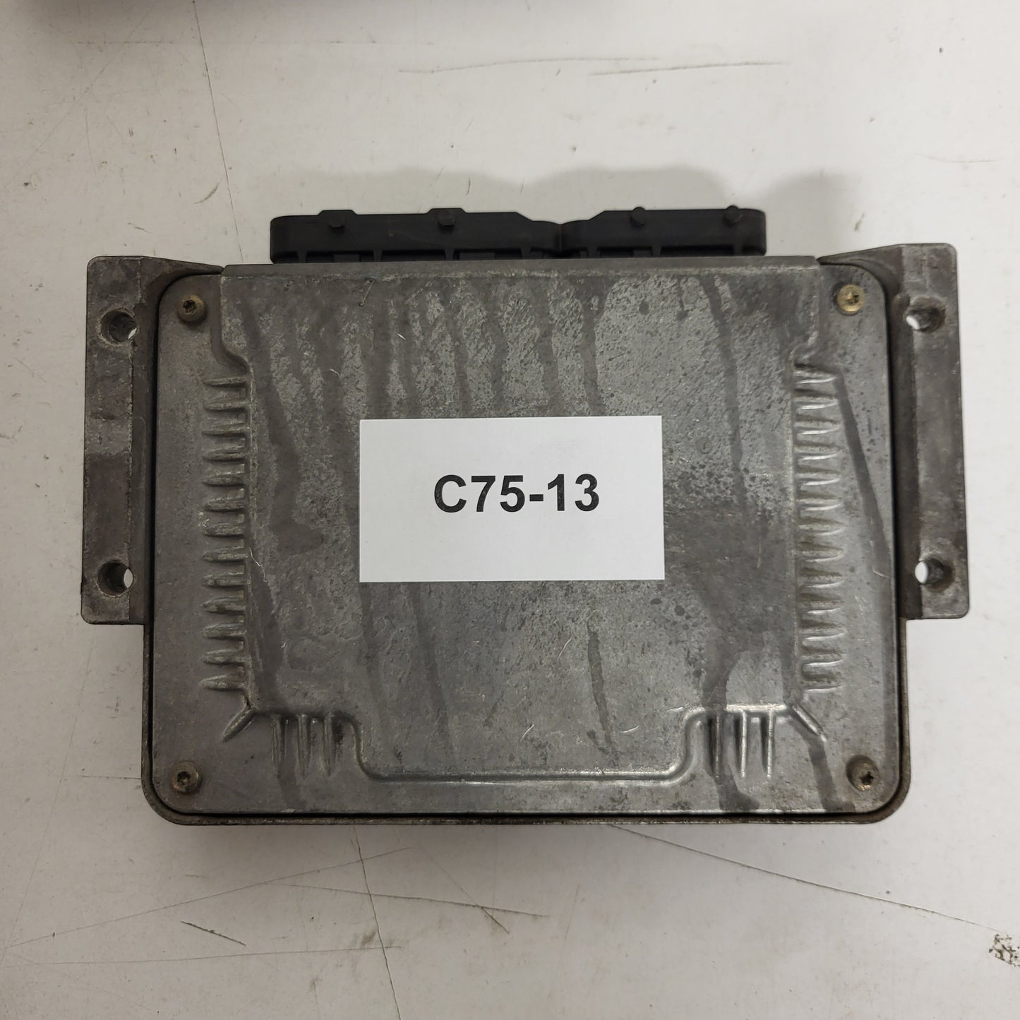 ALFA 147 ECU / 0281010332 / 55185365 / BOSCH