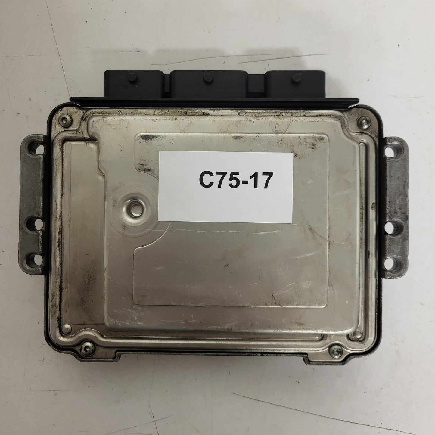 Renault ECU / 0281011549 / 8200310863 / 8200370779 / BOSCH