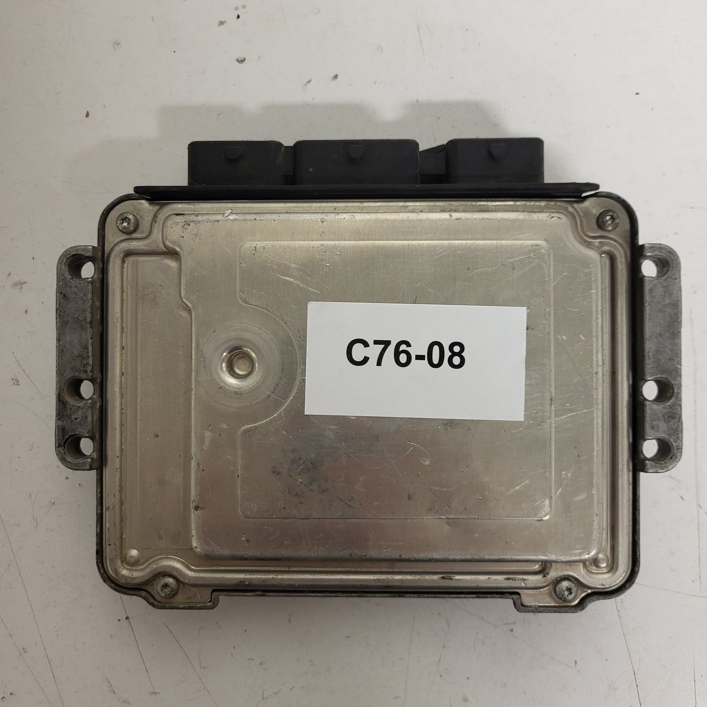 Renault 1.9DCI ECU / 0281011776 / 8200391966 / 8200386508 / BOSCH