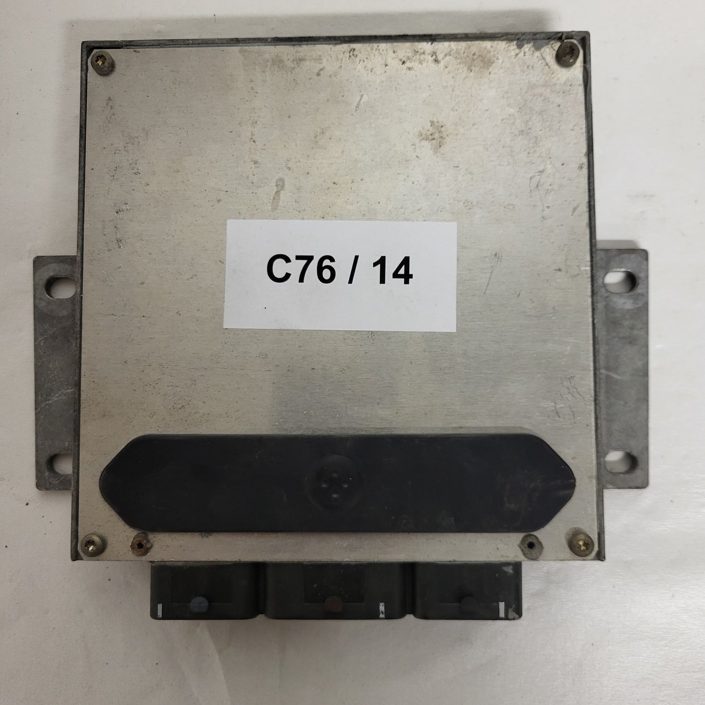 Peugeot 206 1.1 ECU / IAW 48P2.76 / SW 9648620880 / HW 9645989480