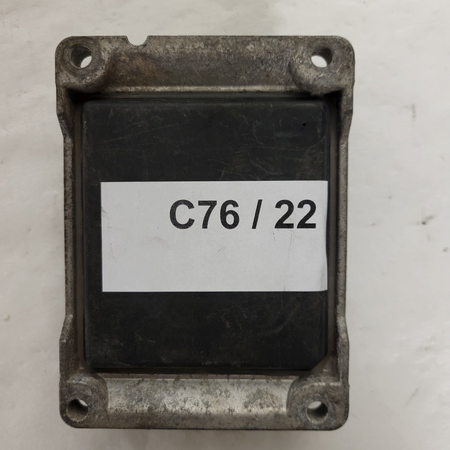 OPEL ECU / 0261208254 / 55352623 / B05006 / BOSCH