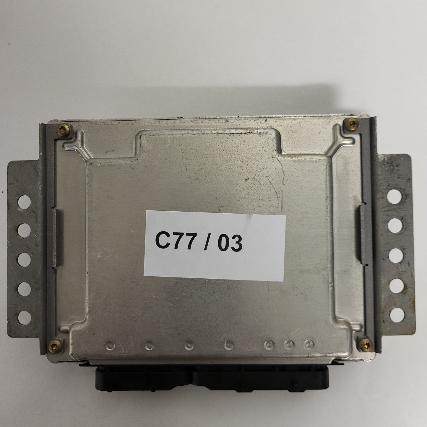 Fiat MULTIPLA 1.9 ECU / 0281010334 / 73501228 / BOSCH
