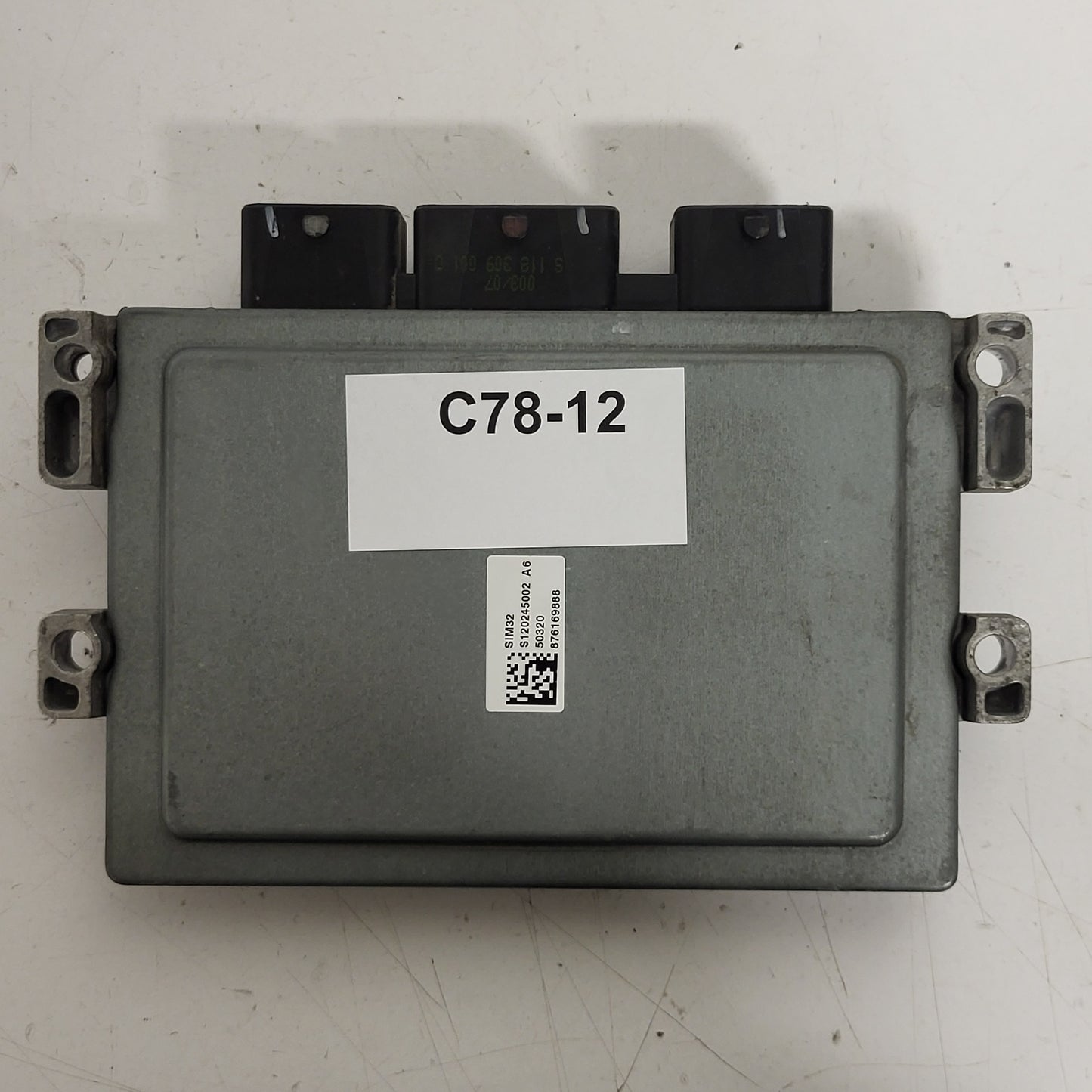 Renault Clio 3 ECU / S120200105A / 8200522357 / 8200510536 / SIM32 / S120200105