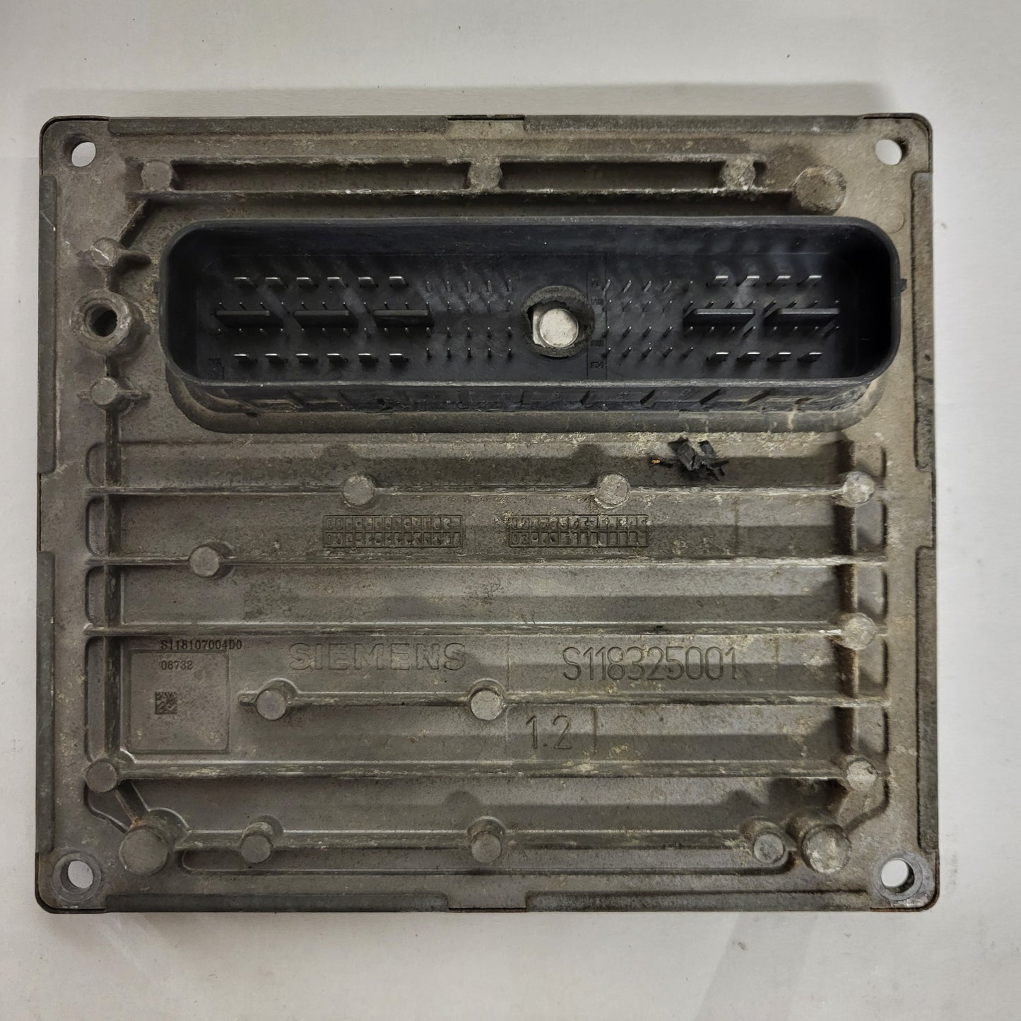 Ford ECU / S118107004D / 3S61-12A650-CB / 1PDB / SIM22 / J38AC / SIEMENS