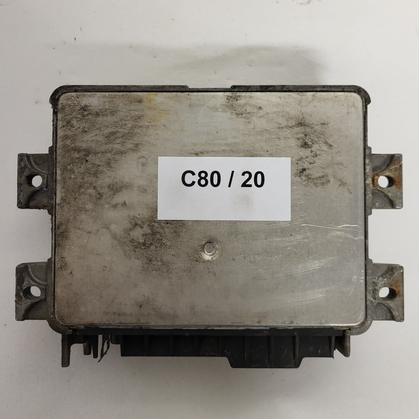 Fiat Palio ECU / IAW 18F.B8 / 46785504 / 61600.530.01 / MAGNETI MARELLI