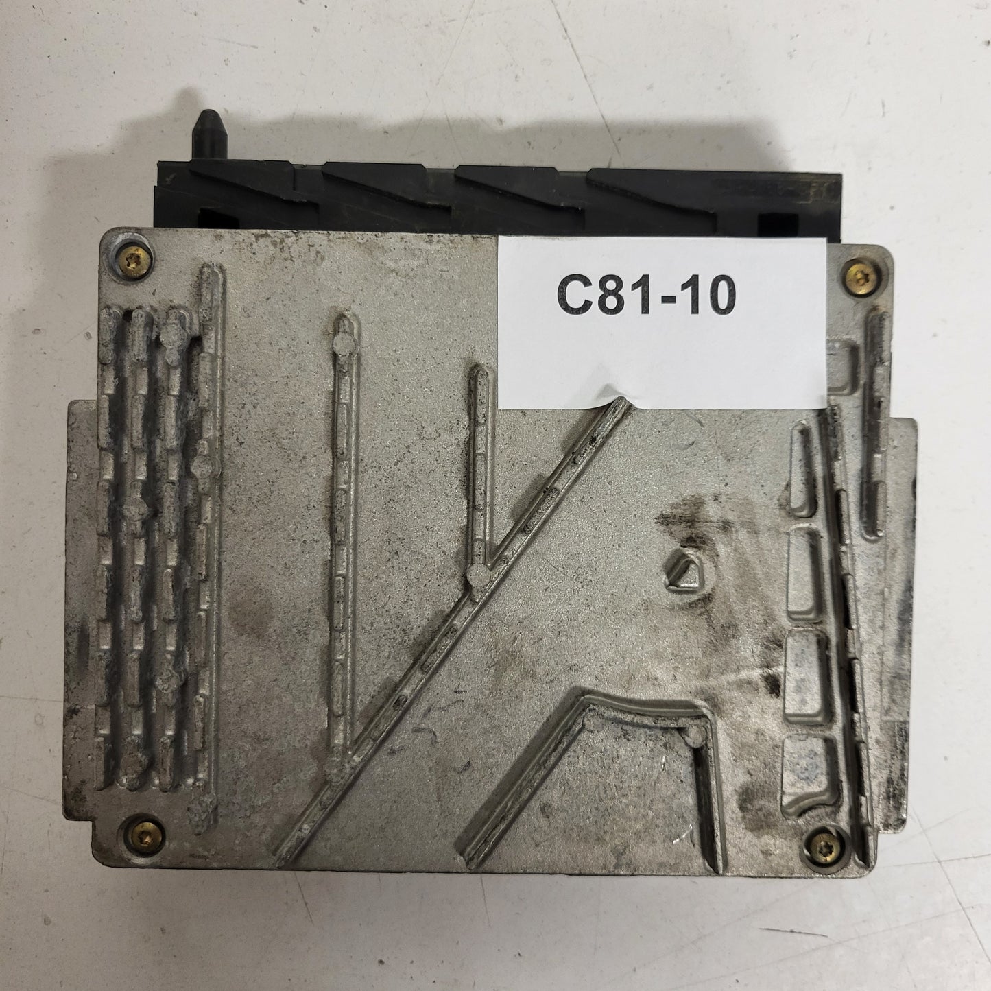 VOVLO V70 ECU / 0281010319 / 28SA5015 / HT.2 / BOSCH