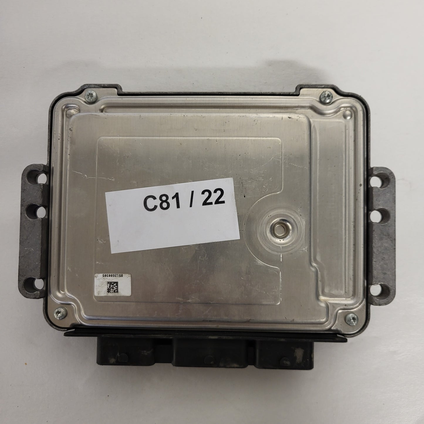 Peugeot Citroen ECU / 0281011863 / 9661773380 / EDC16C34 / BOSCH