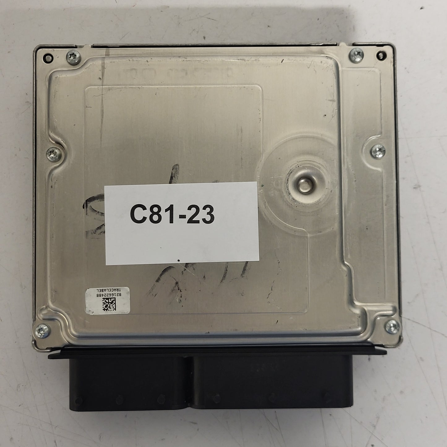 BMW 3 E90 ECU / 0281016106 / DDE8506434 / 8506434 / BOSCH