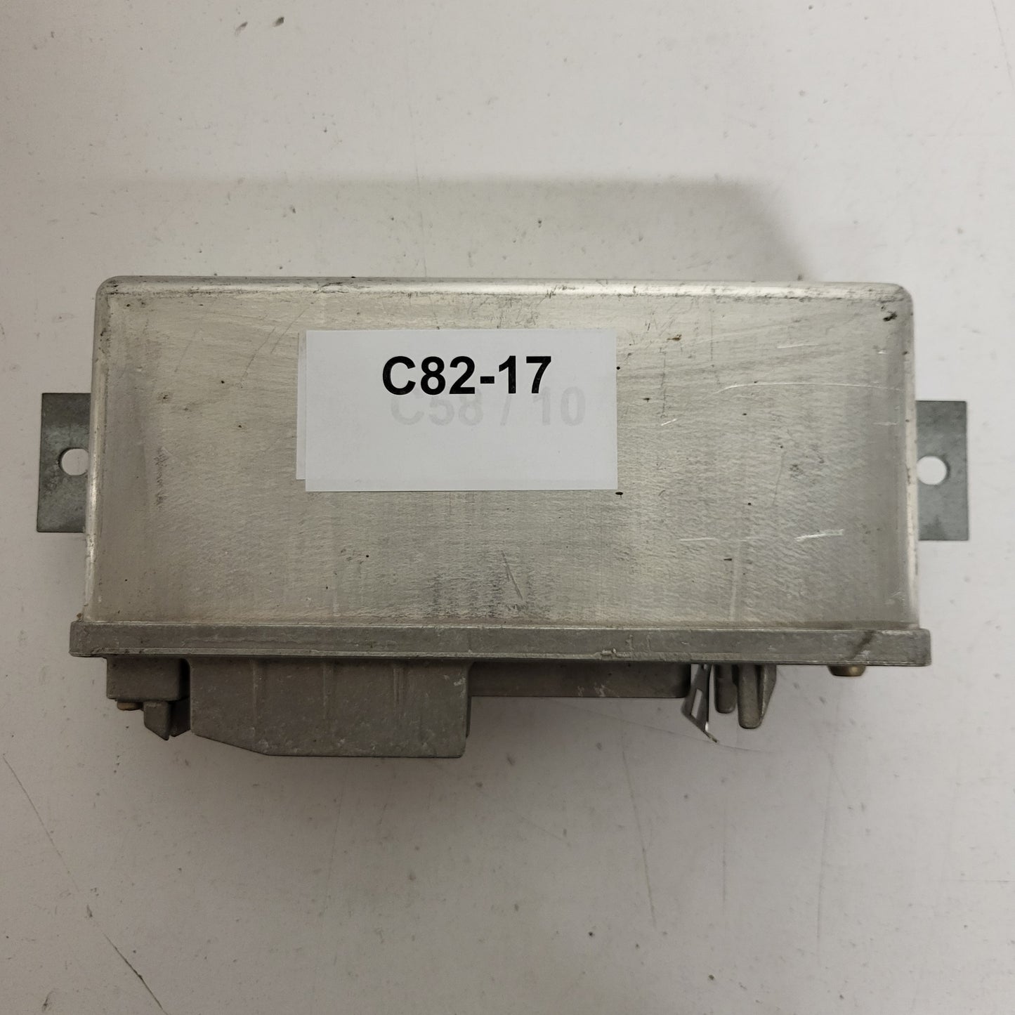 AUDI 80 ECU / 0265100056 / 4A0907379A / BOSCH