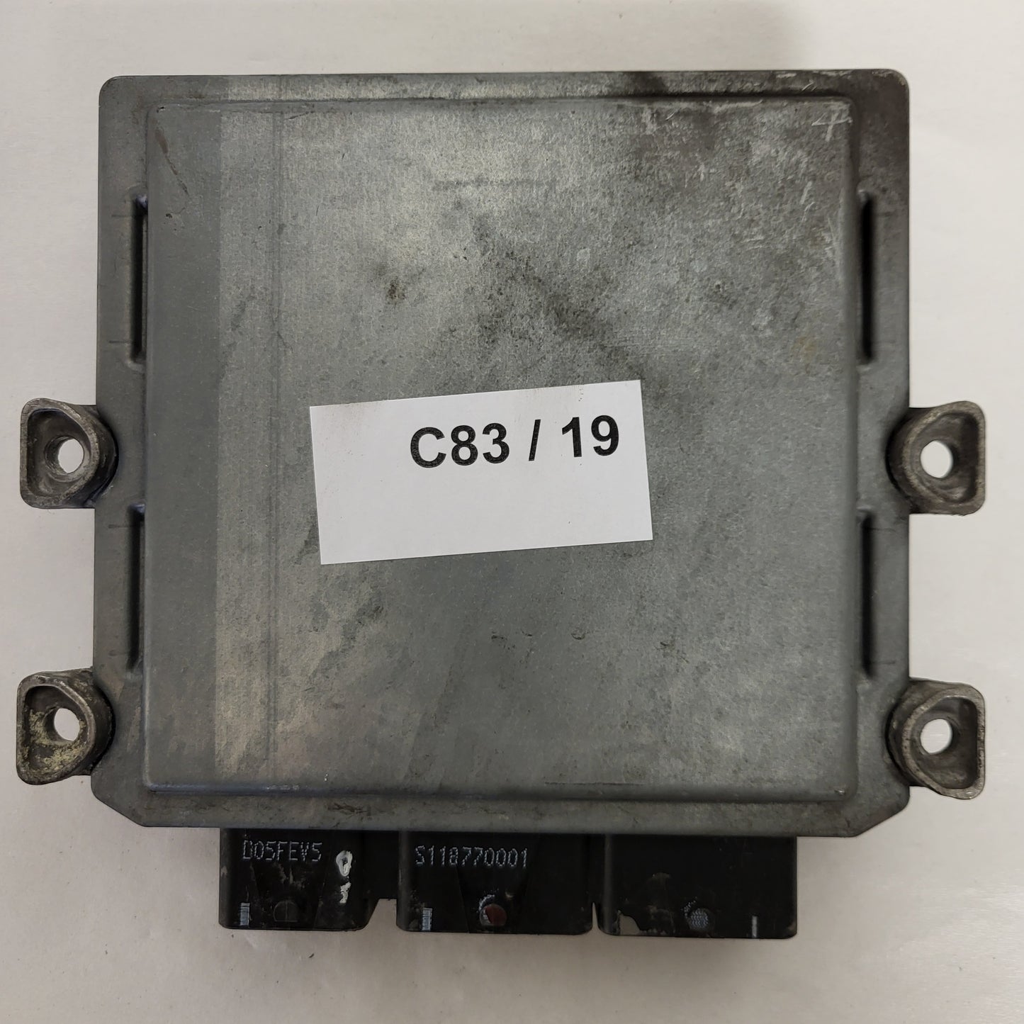 VOLVO ECU / 5WS40212G-T / 30729518 / SID803 / D1.C / SIEMENS