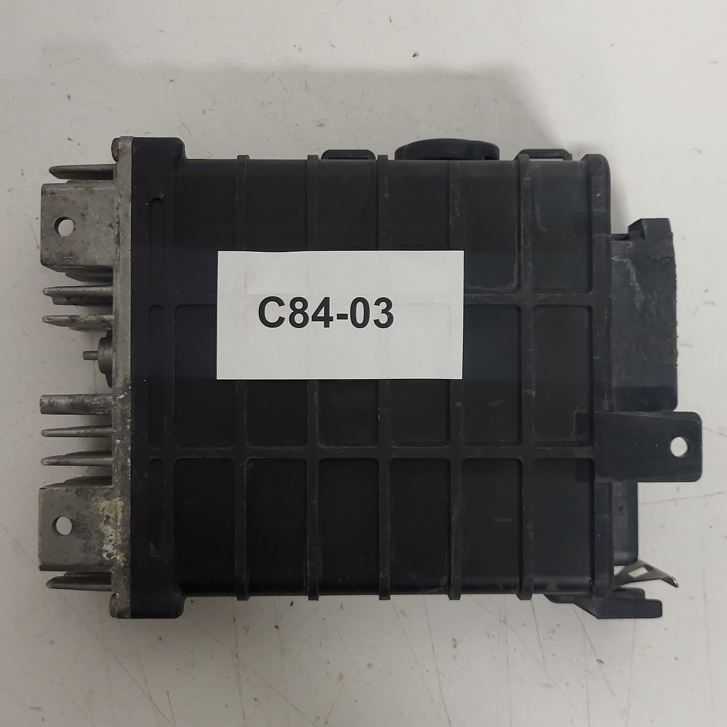 VW PASSAT ECU / 0280000711 / 443907403 / BOSCH