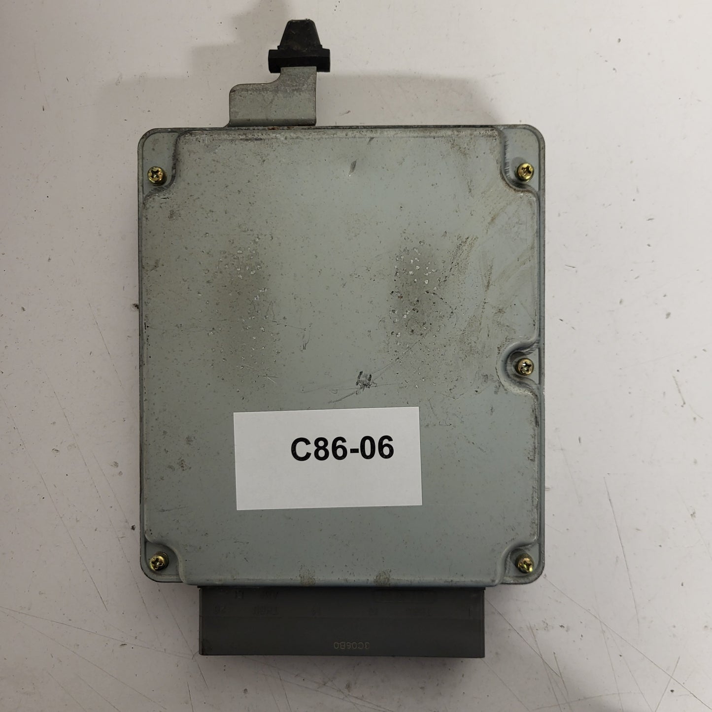 MAZDA 6 ECU / 275800-6153 / RF5E / RF5E 18 881C / RF5E18881C / DENSO