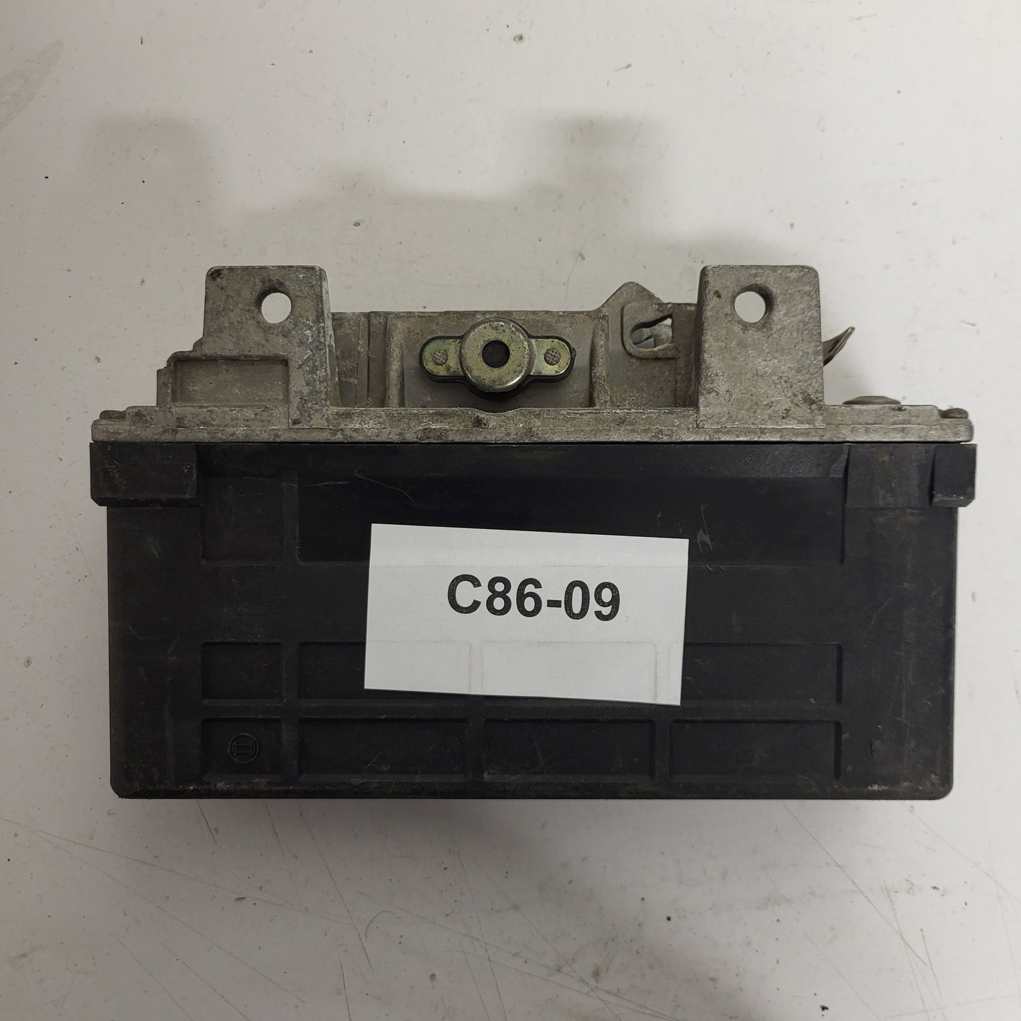 Mercedes ABS ECU / 0265101018 / 005452132 / BOSCH